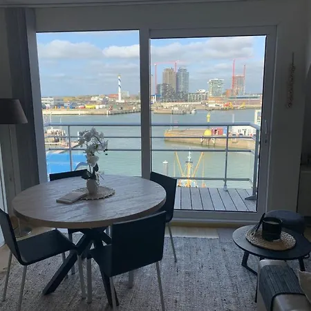 Zeezicht Visserskaai * Oostende